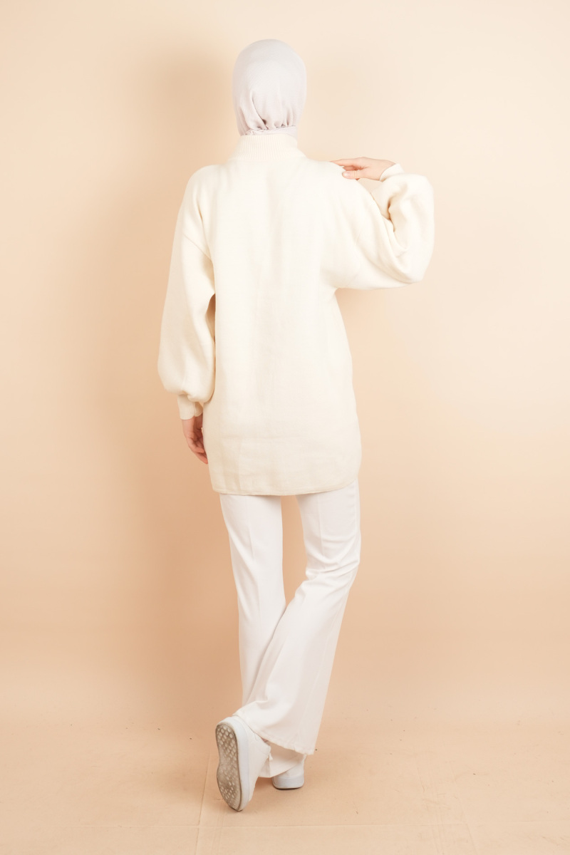 Balon Kol Düz Basic Hakim Yaka Fermuarlı Tunik Kazak Krem - 4