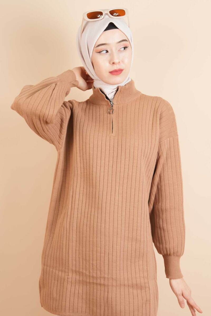 Fermuarlı Yarım Hakim Yaka Dik Fitilli Tunik Kazak Bej - 4