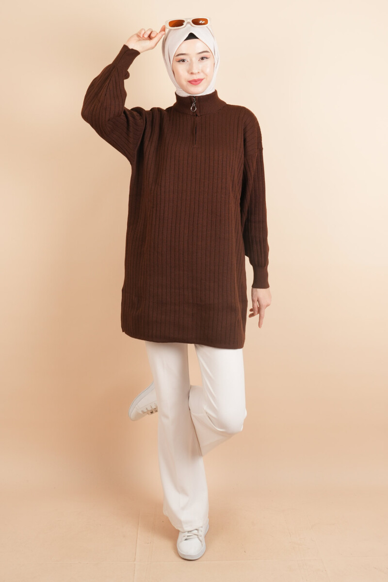 Fermuarlı Yarım Hakim Yaka Dik Fitilli Tunik Kazak Kahverengi - 1