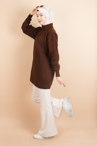 Fermuarlı Yarım Hakim Yaka Dik Fitilli Tunik Kazak Kahverengi - 3