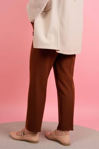 Kadın Dar Kalıp Havuç Pantolon Bel Lastikli Pantolon Kahverengi - 03Kız Kulesi Teks (1)