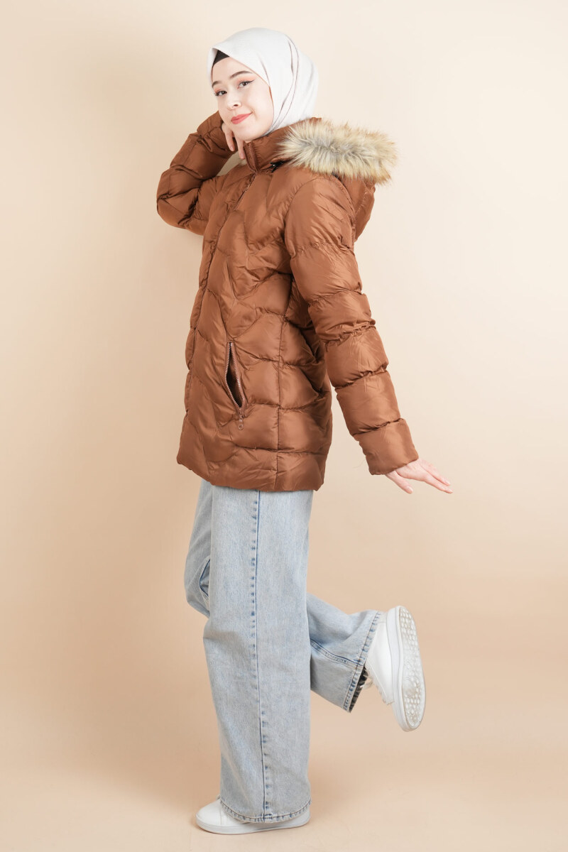 Tesettür Araboy Şişme Mont Zigzag Desenli Kapüşonlu Şişme Mont Kahverengi - 2