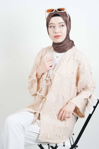 Tesettür Ceket Püskül Jakarlı Önden Bağlamalı Kimono Ceket Krem 