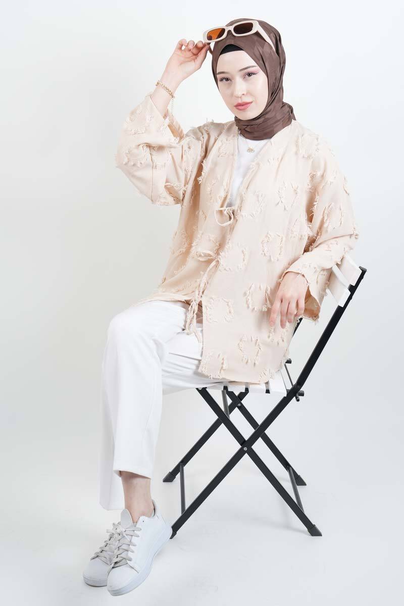 Tesettür Ceket Püskül Jakarlı Önden Bağlamalı Kimono Ceket Krem - 2