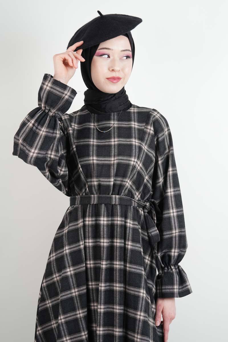 Tesettür Elbise Bel Lastikli Fırfır Kol Ekose Elbise Siyah - 4