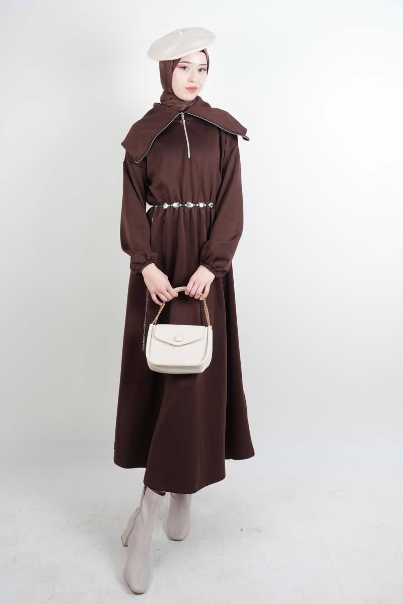 Tesettür Elbise Geniş Fermuar Yakalı Bel Lastikli Scuba Elbise Kahverengi - 1