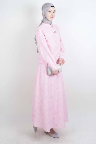 Tesettür Takım Kendinden Çiçek Kabartmalı Desenli Etekli İkili Takım Pembe - 03Kız Kulesi Teks (1)