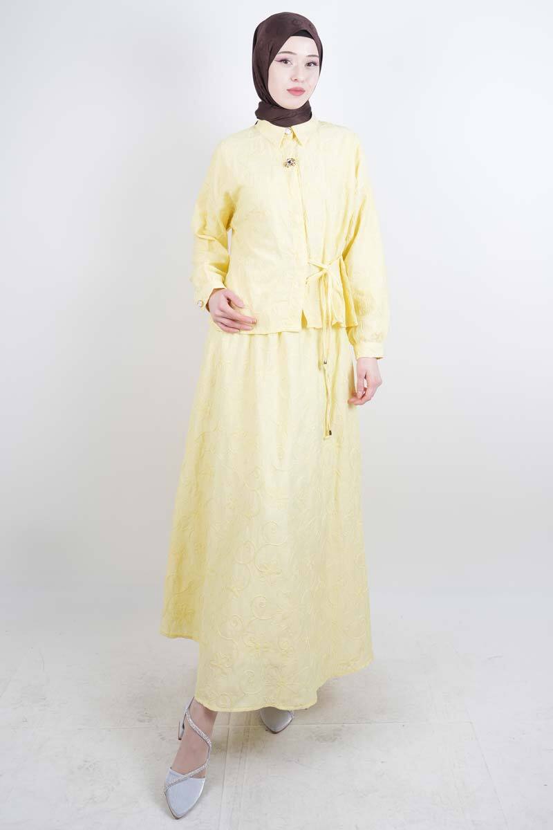 Tesettür Takım Kendinden Çiçek Kabartmalı Desenli Etekli İkili Takım Sarı - 1