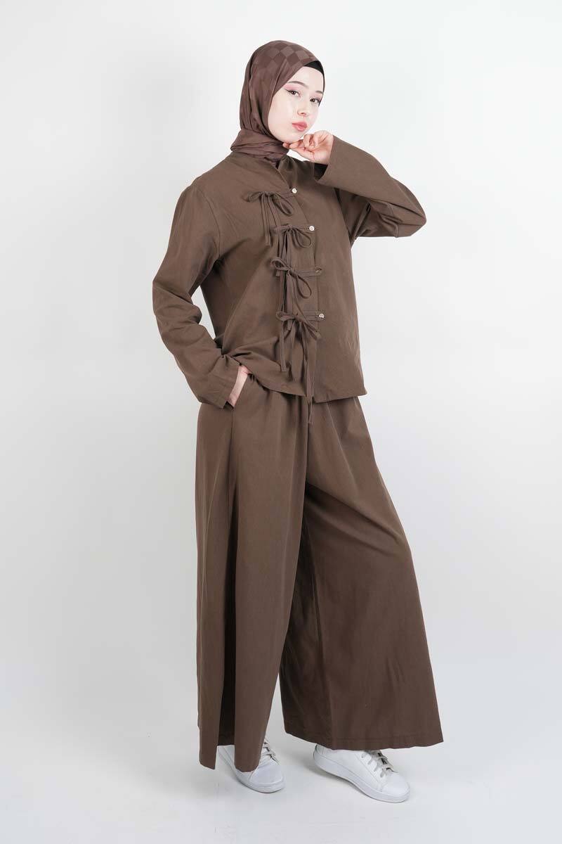 Tesettür Takım Ön Bağcık Detaylı Keten Bol Paçalı 2'li Takım Kahverengi - 3