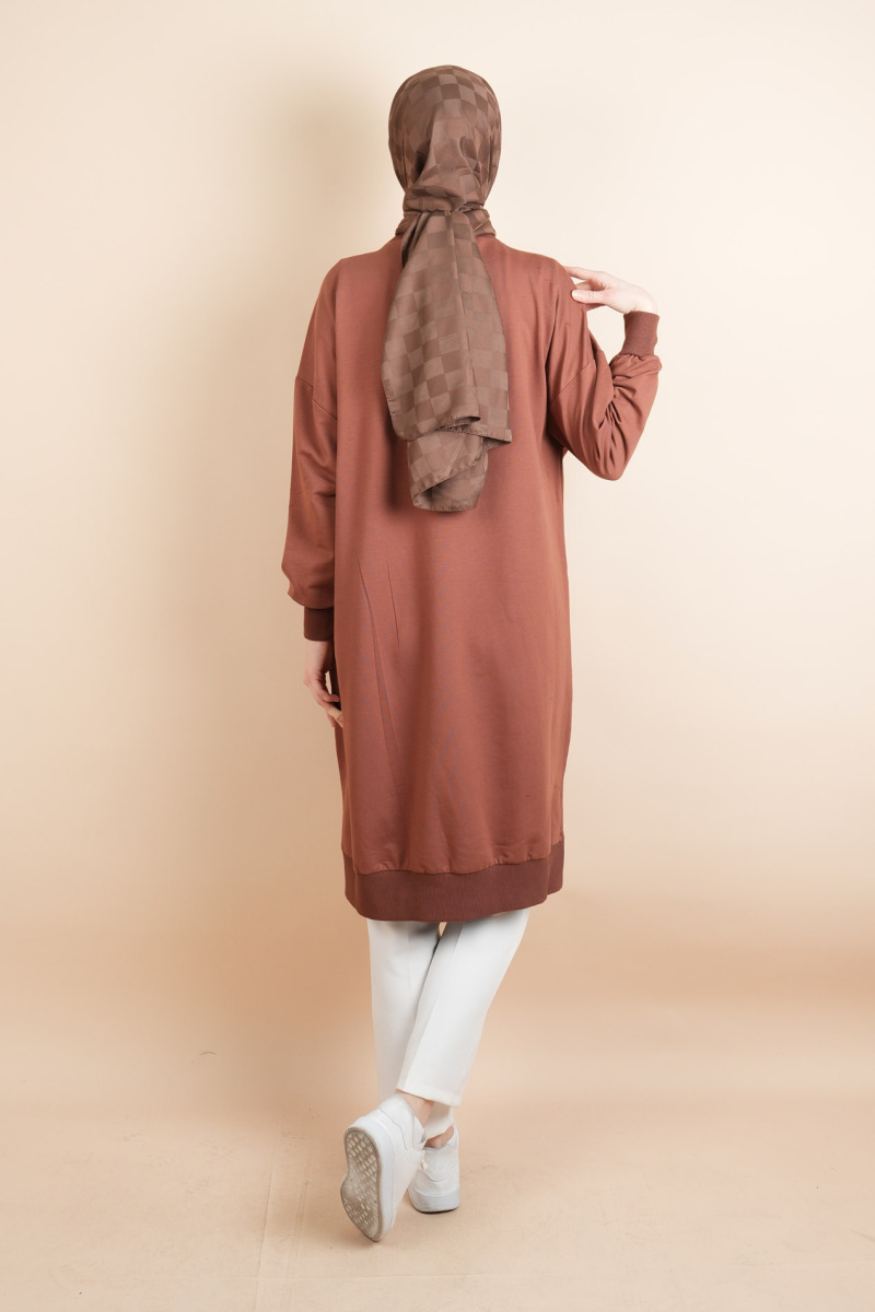 Tesettür Uzun Sweat Basic Soul Amblemli Sweat Kahverengi - 4