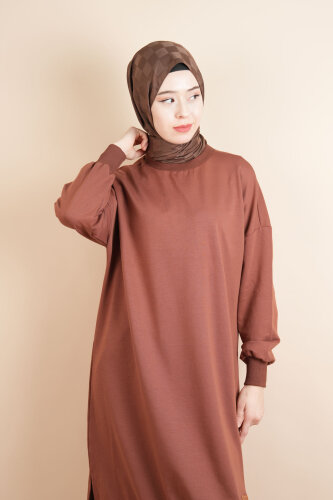 Tesettür Uzun Sweat Basic Soul Amblemli Sweat Kahverengi 
