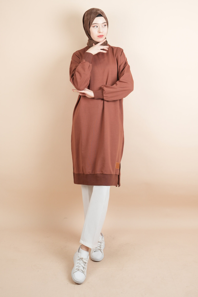 Tesettür Uzun Sweat Basic Soul Amblemli Sweat Kahverengi - 2