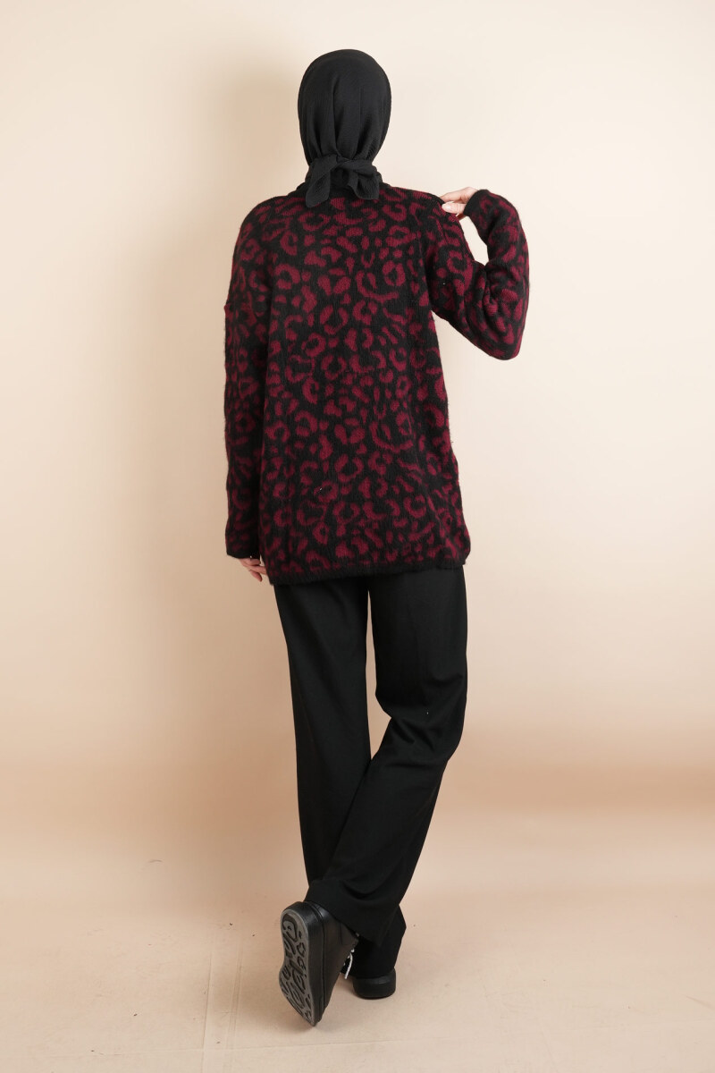 Tesettür Yumoş Hırka Leoparlı Düğmeli Uzun Yumoş Hırka Bordo - 4