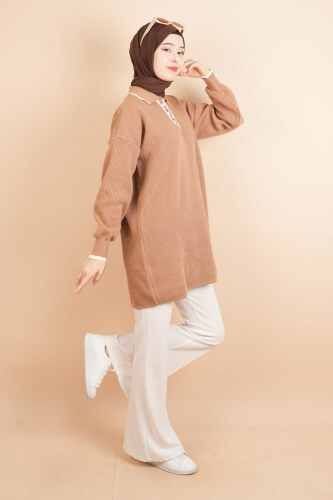 Yaka Ve Düğme Detaylı Tesettür Tunik Kazak Bej - 3