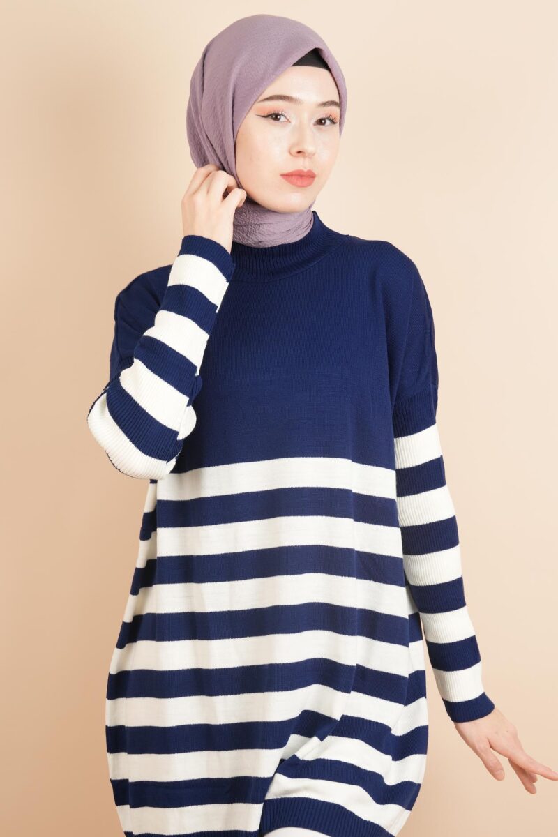 Yarım Balıkçı Yaka Tesettür Çizgili Tunik Kazak Lacivert - 4